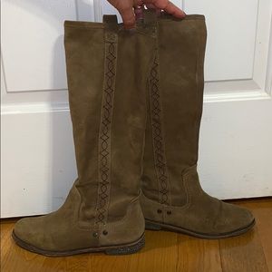 OTBT suede boots